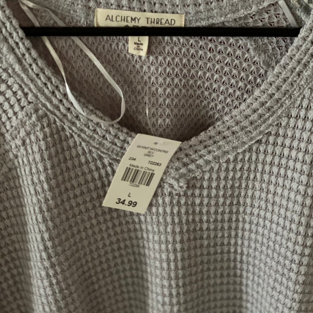 Sweater - Picture 4 of 5
